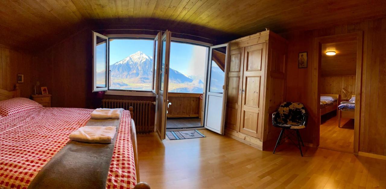Chalet Egglen "Typical Swiss House, Best Views, Private Jacuzzi" Sigriswil Exteriör bild