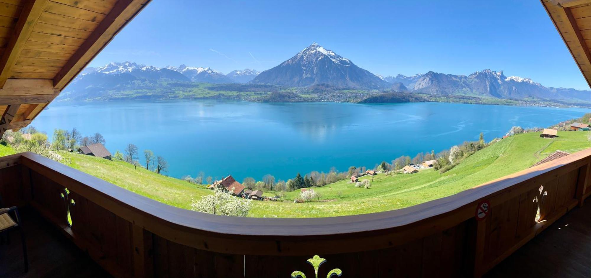 Chalet Egglen "Typical Swiss House, Best Views, Private Jacuzzi" Sigriswil Exteriör bild