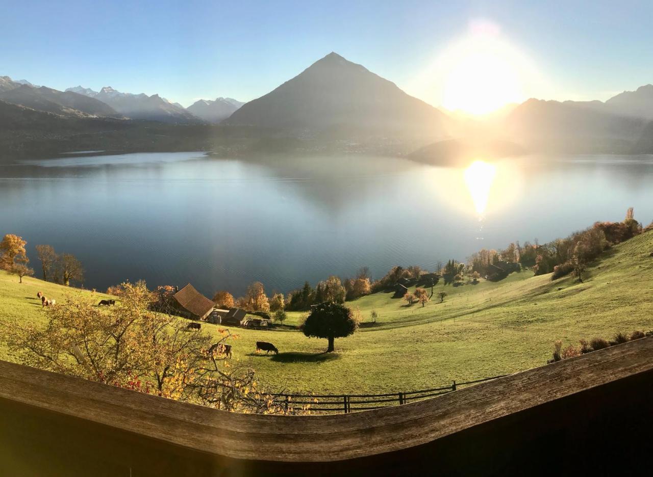 Chalet Egglen "Typical Swiss House, Best Views, Private Jacuzzi" Sigriswil Exteriör bild
