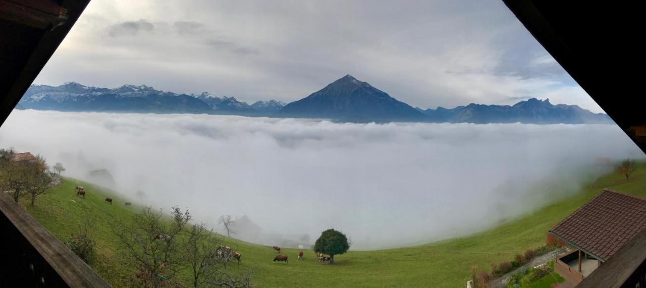 Chalet Egglen "Typical Swiss House, Best Views, Private Jacuzzi" Sigriswil Exteriör bild