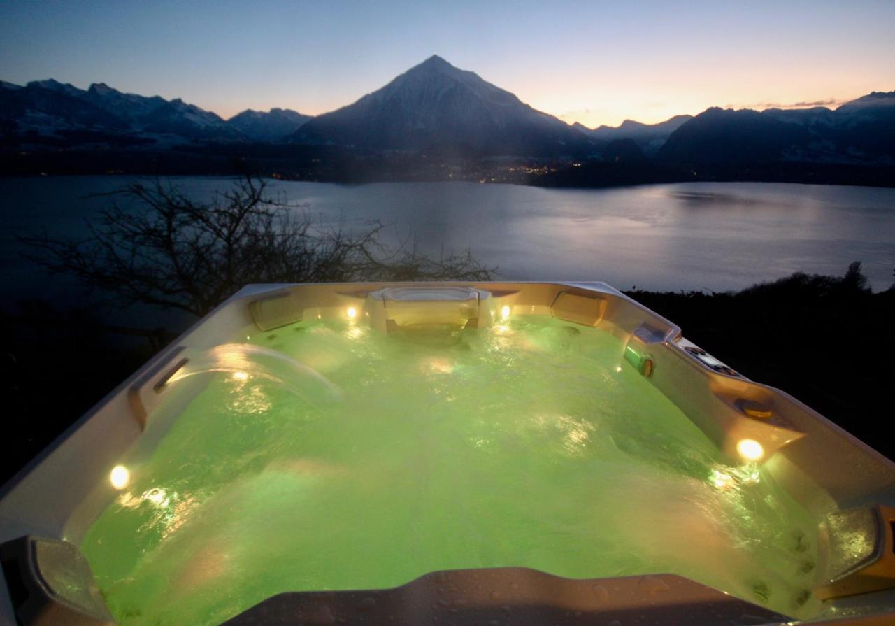 Chalet Egglen "Typical Swiss House, Best Views, Private Jacuzzi" Sigriswil Exteriör bild