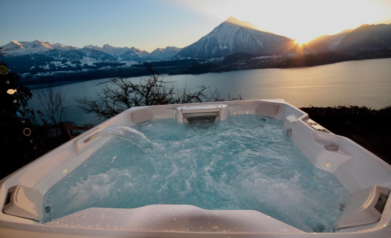 Chalet Egglen "Typical Swiss House, Best Views, Private Jacuzzi" Sigriswil Exteriör bild